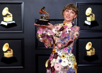 taylor-swift's-re-recorded-'fearless'-album-won't-be-up-for-grammy-consideration