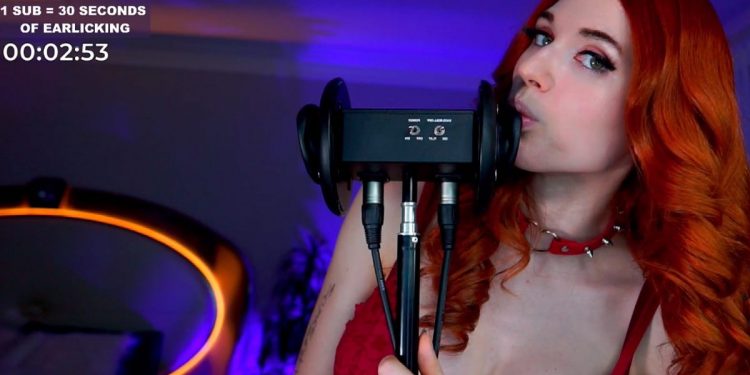 amouranth-is-twitch's-smartest-troll,-but-she's-on-thin-ice