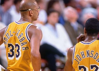 youtube-gold:-nba-greats-pick-their-all-time-starting-five