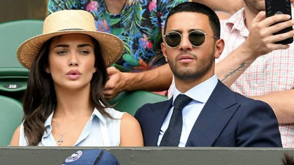 amy-jackson-deletes-pictures-of-fiance-george-panayiotou-from-instagram,-sparks-breakup-rumours