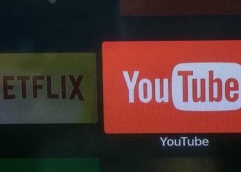 netflix,-beware:-youtube-could-bring-in-more-money-in-2021-|-chart