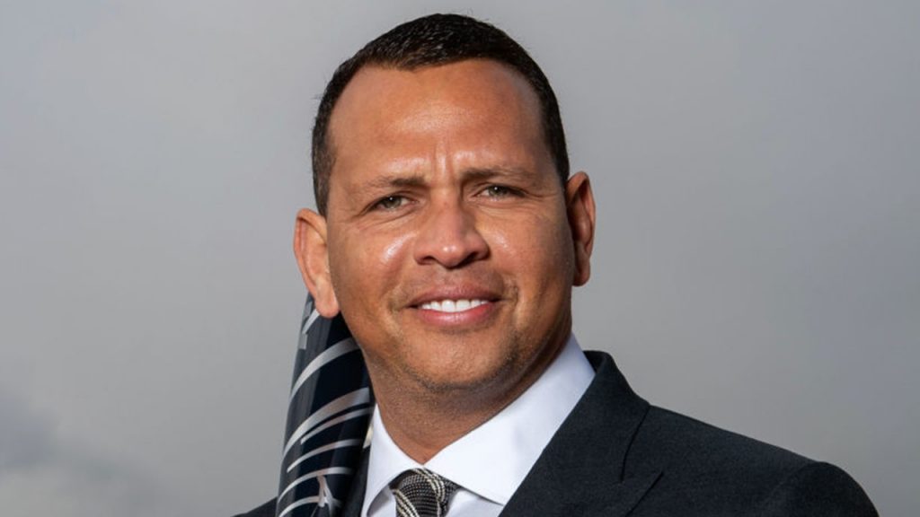 alex-rodriguez-posts-thirst-trap-on-instagram,-asks-fans-if-they-prefer-him-in-a-suit-or-shirtless:-'1-or-2?'