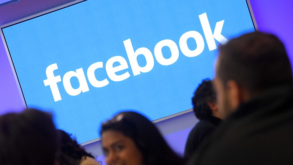 media-'turning-out-the-lights'-on-facebook's-infringement-of-free-speech:-sen.-ted-cruz