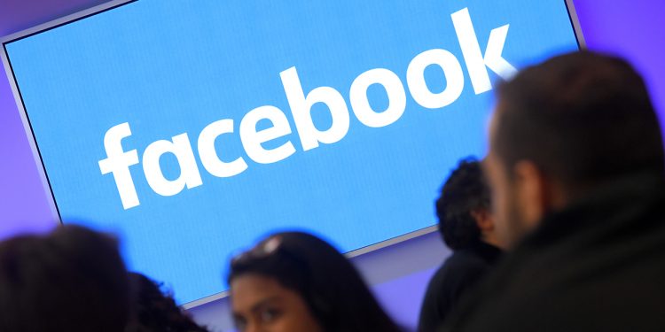 media-'turning-out-the-lights'-on-facebook's-infringement-of-free-speech:-sen.-ted-cruz