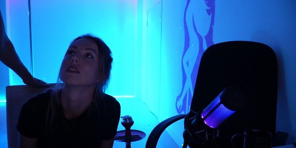 angry-neighbor-breaks-into-twitch-streamer's-house-and-destroys-their-setup