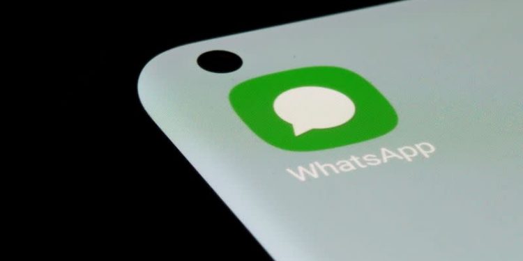 facebook's-whatsapp-rolls-out-option-for-disappearing-photos,-videos-to-take-on-snapchat