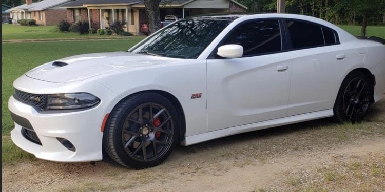 single-mother-of-two-reaches-out-to-strangers-on-facebook-to-find-her-stolen-car