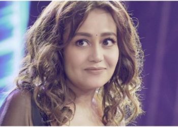 neha-kakkar-unfollows-many-on-instagram,-cites-bad-experiences-in-the-past