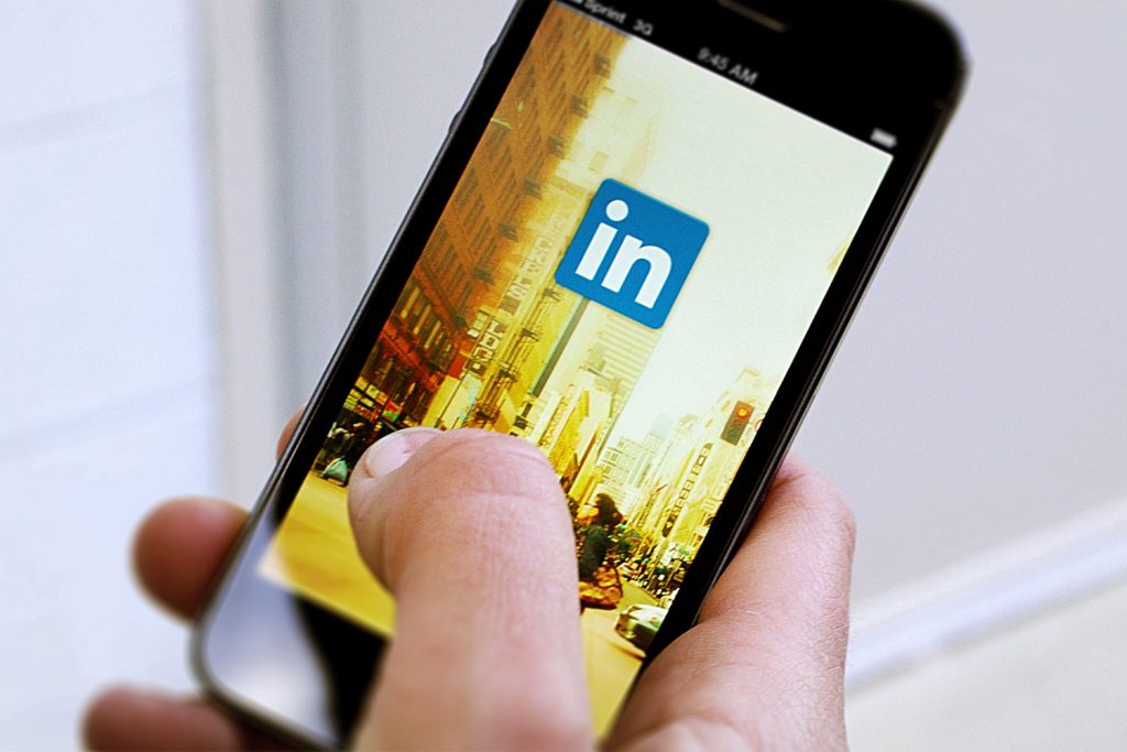 the-pros-and-cons-of-being-an-'open-networker'-on-linkedin
