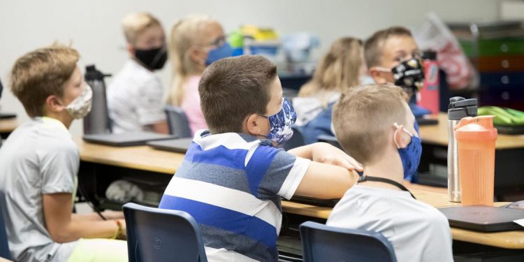 mask-opponents,-school-board-members-spar-on-facebook-as-lps-urges-calm