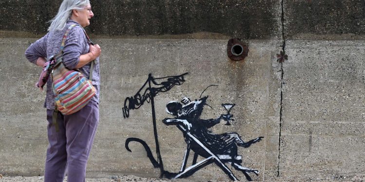 new-murals-have-been-popping-up-with-banksy-taking-credit-via-instagram