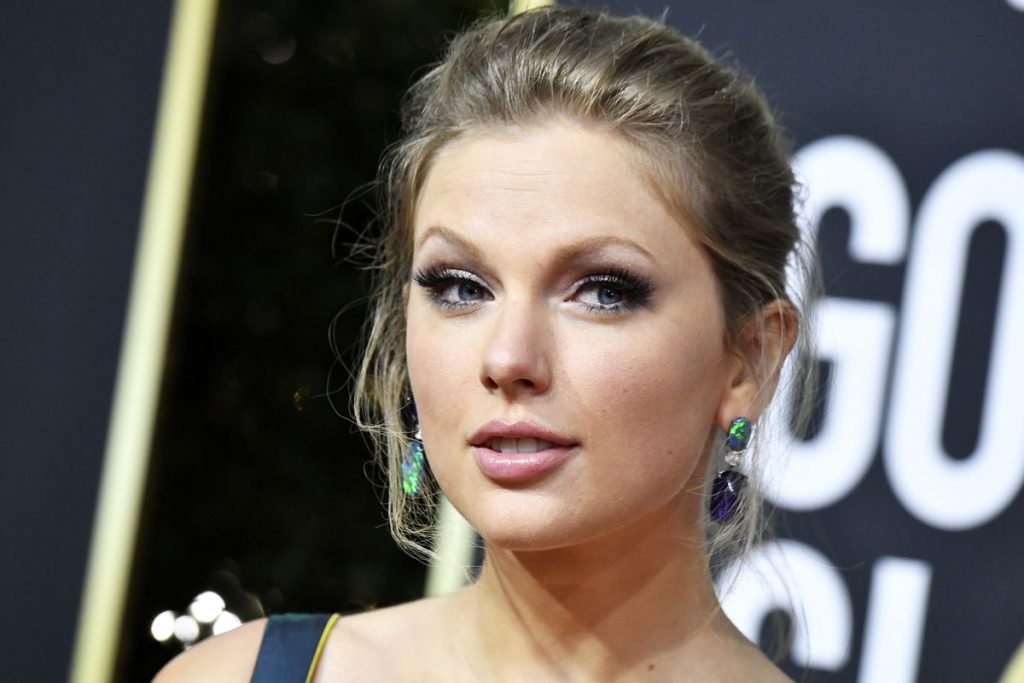 see-it:-taylor-swift-joins-tiktok-with-video-recreating-her-album-looks-–-ny-daily-news