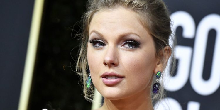 see-it:-taylor-swift-joins-tiktok-with-video-recreating-her-album-looks-–-ny-daily-news