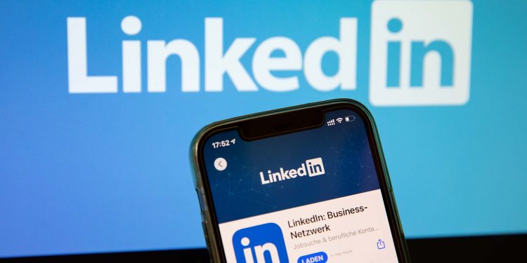security-researchers-find-a-new-way-scammers-can-abuse-job-posts-on-…-–-digital-information-world