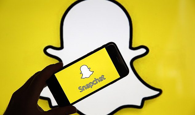 netflix-and-snapchat-are-experiencing-outages-in-australia-|-daily-mail-online