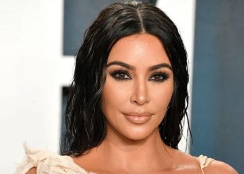 kim-kardashian-hits-250-million-instagram-followers,-shares-snap-to-celebrate-milestone-–-geo.tv