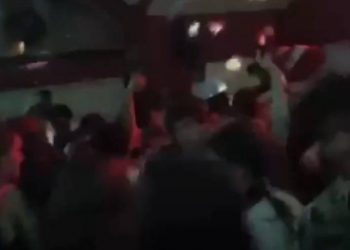 video:-ubc-frat-party-draws-hundreds-of-maskless-students,-ends-in-$5000-fine