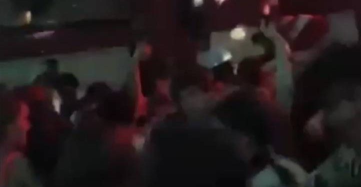 video:-ubc-frat-party-draws-hundreds-of-maskless-students,-ends-in-$5000-fine