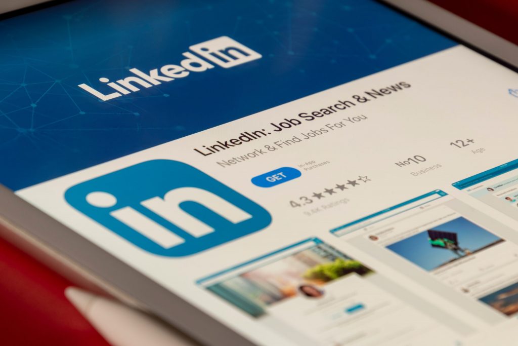 what-the-death-of-linkedin-“stories”-means-for-b2b-content-–-marketscale