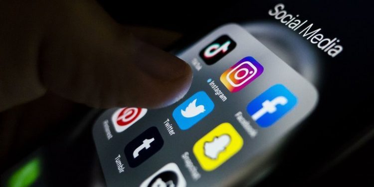 fortune-500-consultant-sues-facebook,-twitter-and-biden-after-account-locked-for-…-–-law.com