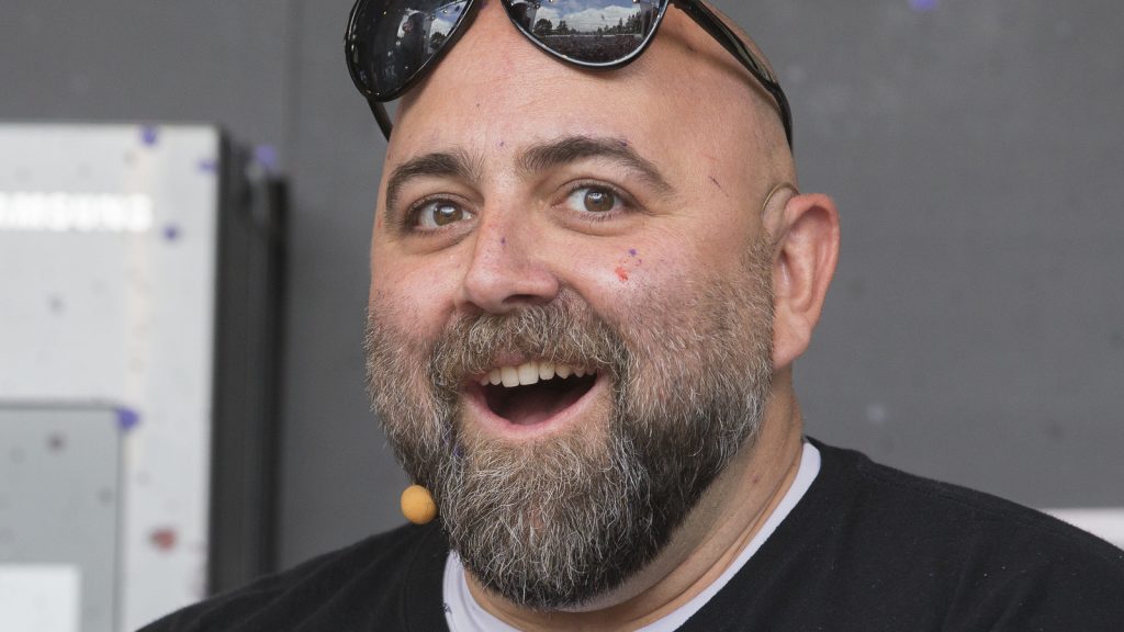 twitter-has-ideas-about-what-duff-goldman's-baby-is-thinking-in-this-photo-–-mashed