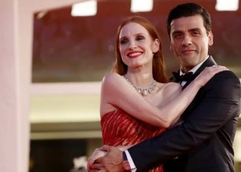 jessica-chastain,-oscar-isaac's-chemistry-at-venice-film-festival-leaves-fans-curious-|-meaww