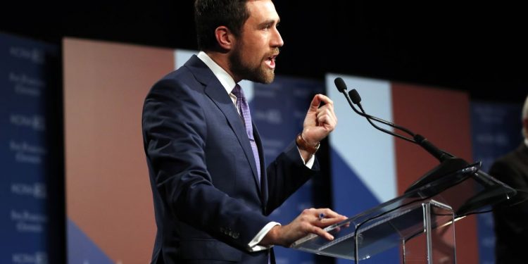 could-a-29-year-old-youtube-star-become-california's-next-governor?