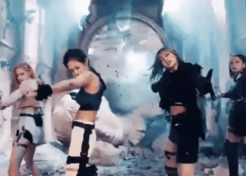 weibo,-china's-version-of-twitter,-suspends-21+-k-pop-fan-accounts-–-morning-brew