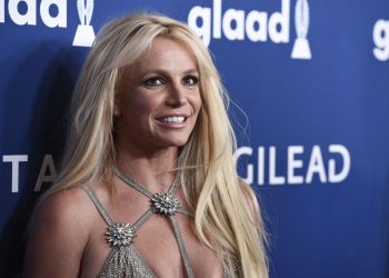 fans-take-to-twitter-to-celebrate-britney-spears-conservatorship-news