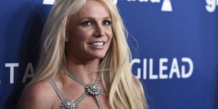 fans-take-to-twitter-to-celebrate-britney-spears-conservatorship-news