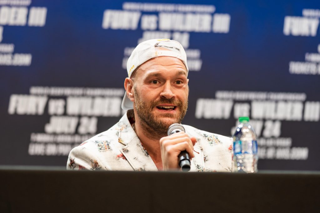 tyson-fury-speaks-out-in-passionate-defence-of-youtube-boxers-and-wants-to-fight-mike-…