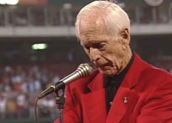 jack-buck-reads-a-moving-speech-and-poem-in-st-louis-|-|-qconline.com