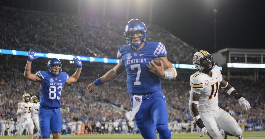 uk-football-twitter-reactions-to-gutsy-win-vs-mizzou-tigers-–-a-sea-of-blue
