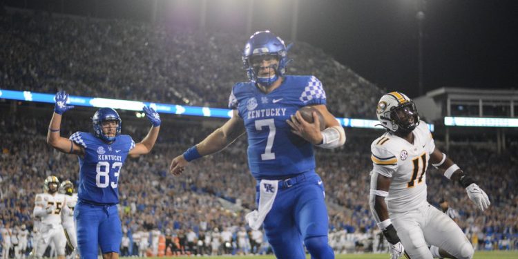 uk-football-twitter-reactions-to-gutsy-win-vs-mizzou-tigers-–-a-sea-of-blue