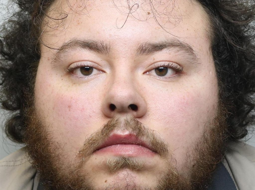 leeds-stalker-sent-snapchat-messages-threatening-to-rape-schoolgirl-and-post-images-of-…