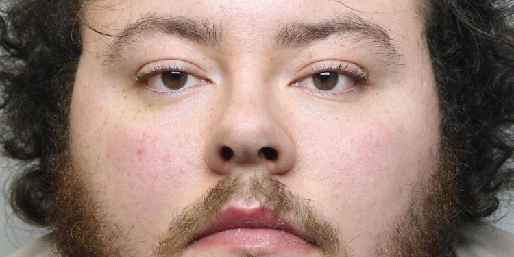 leeds-stalker-sent-snapchat-messages-threatening-to-rape-schoolgirl-and-post-images-of-…