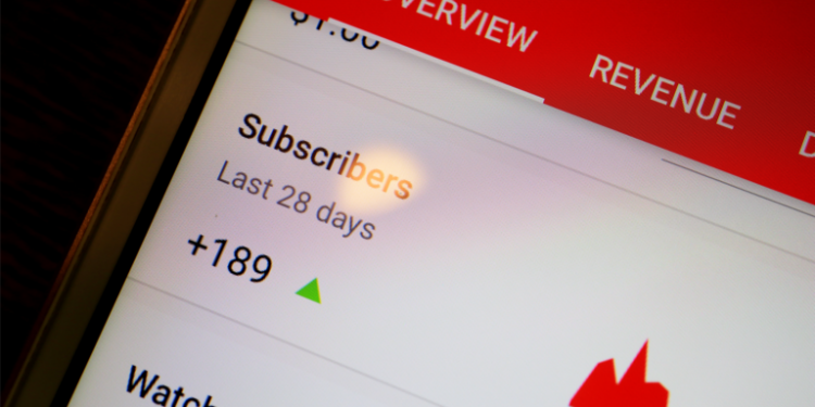 youtube-adds-traffic-&-revenue-data-to-mobile-analytics-–-search-engine-journal