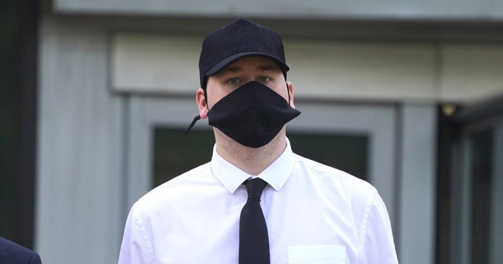 pervert-shared-indecent-images-of-kids-on-snapchat-before-exchanging-'sexual'-snaps-with-…
