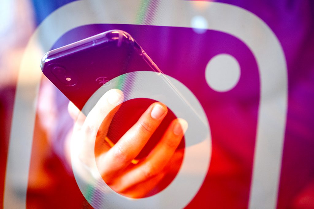 why-does-instagram-have-a-negative-effect-on-teenagers'-mental-health?-–-news-@-northeastern
