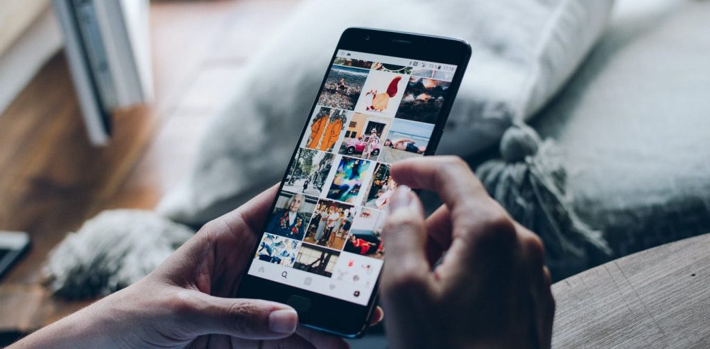 instagram-can-make-teens-feel-bad-about-their-body,-but-parents-can-help.-here's-how