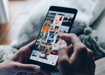 instagram-can-make-teens-feel-bad-about-their-body,-but-parents-can-help.-here's-how