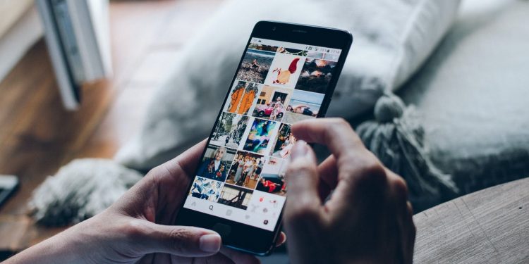 instagram-can-make-teens-feel-bad-about-their-body,-but-parents-can-help.-here's-how
