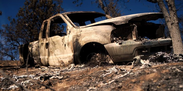 pg&e-ceo-blocks-fire-victim-on-twitter-|-abc10.com