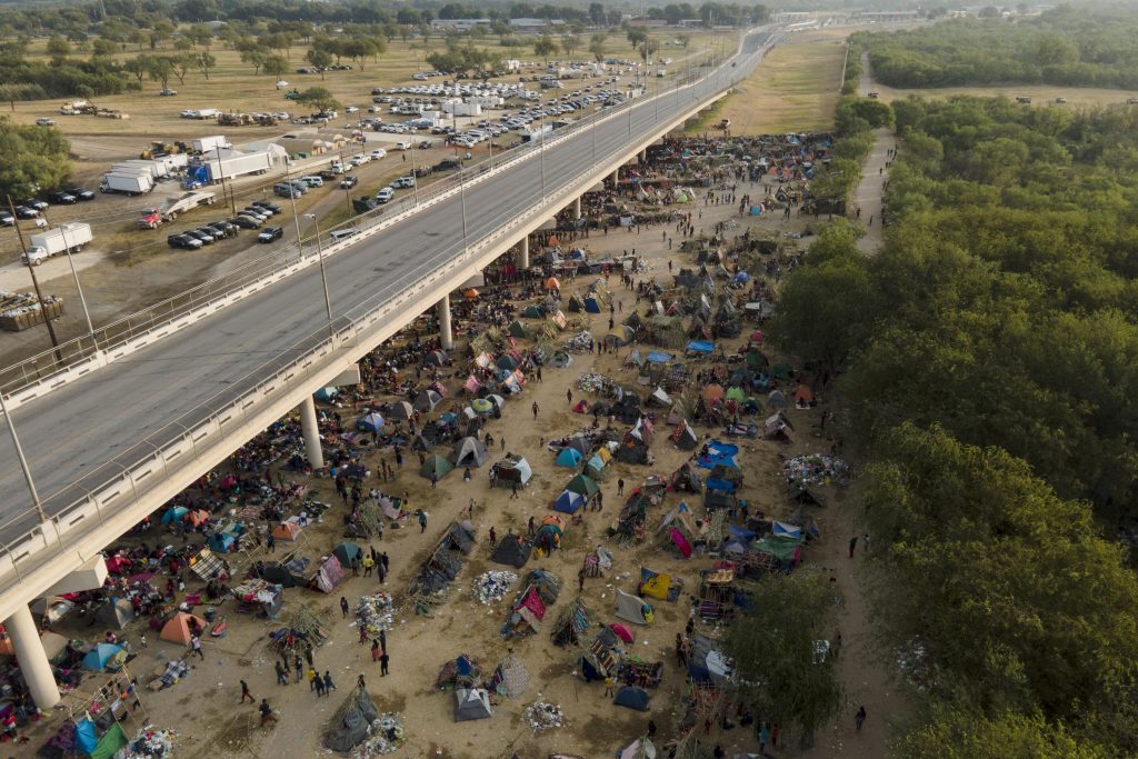 whatsapp,-social-posts-helped-lead-haitian-migrants-to-texas-–-ap-news
