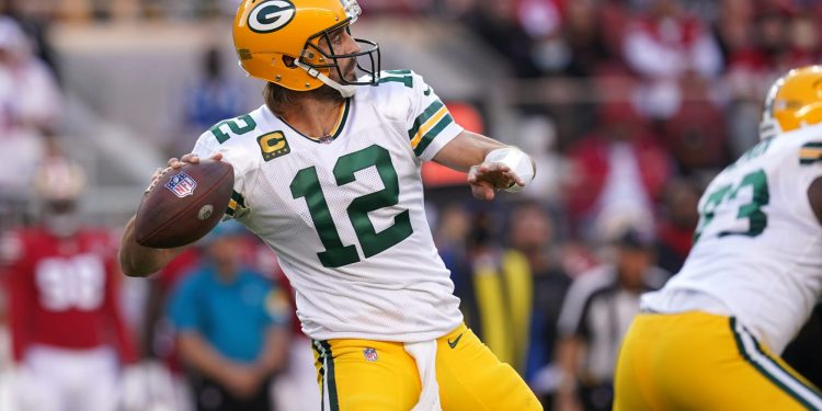 nfl-twitter-bows-before-aaron-rodgers-after-ice-cold-game-winning-drive-–-fansided