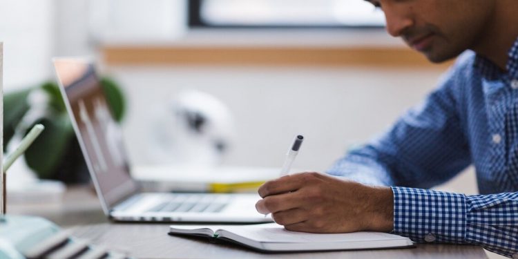 how-to-provide-better-working-conditions-for-hispanics?-linkedin-tips-|-al-dia-news