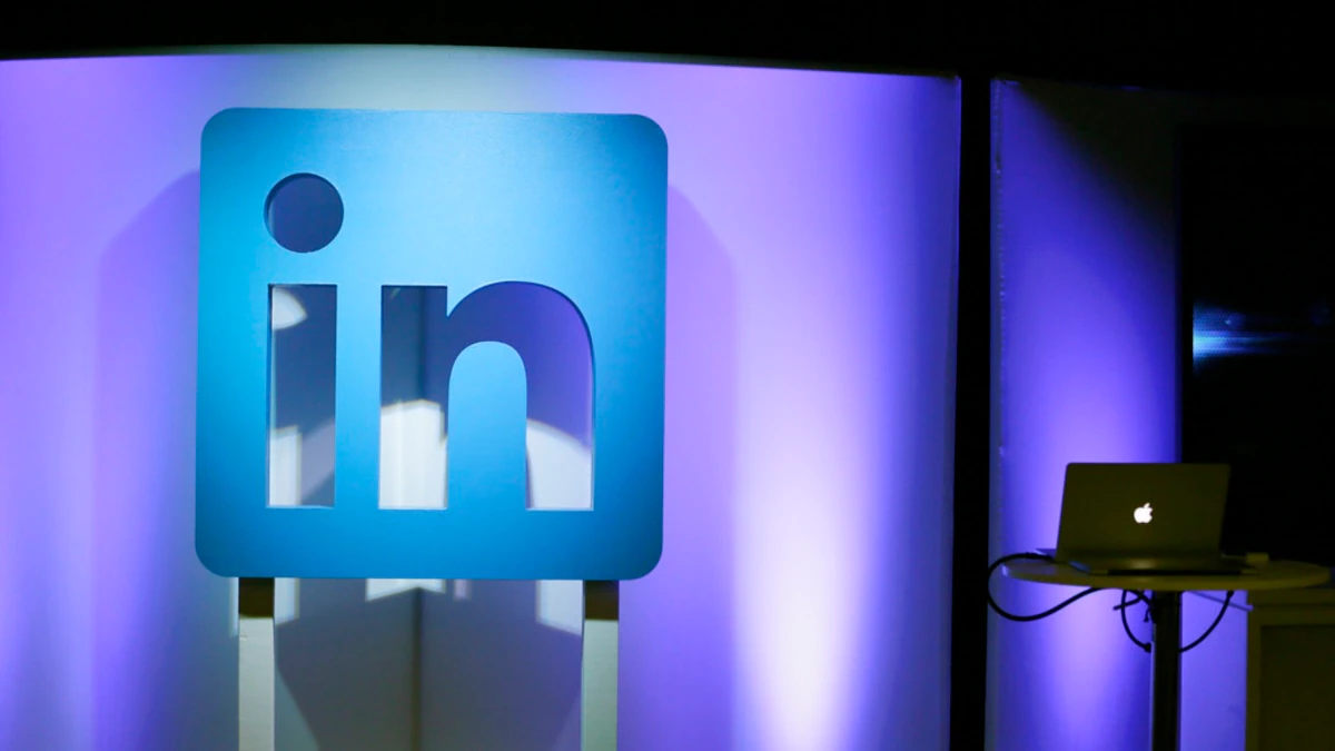linkedin-blocks-some-user-profiles-in-china-–-voice-of-america
