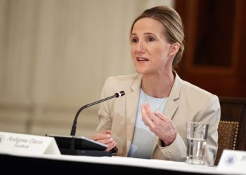 senators-accuse-facebook-of-concealing-research-showing-instagram-use-can-harm-teens-…