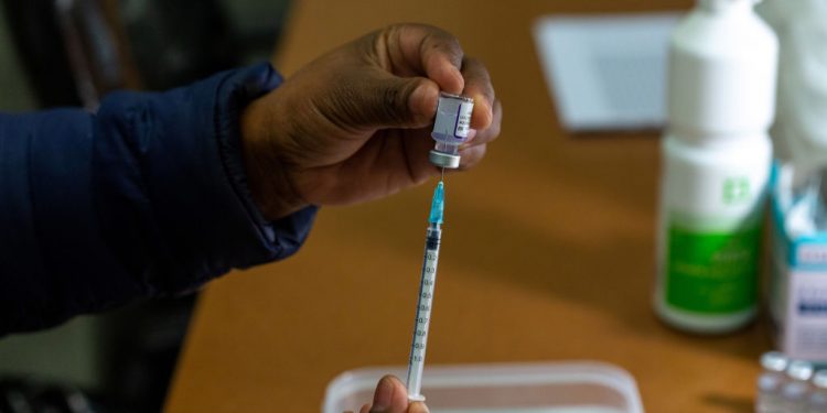 youtube-now-banning-all-false-claims-about-medically-proven-vaccinations-–-cbs-miami