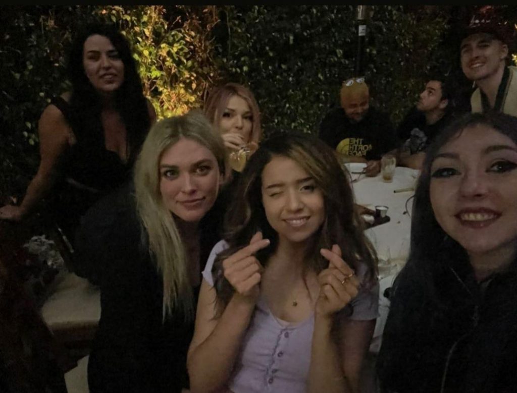 pokimane-spent-dinner-with-friends-and-reveals-her-new-pair-of-crocs-–-insidesport